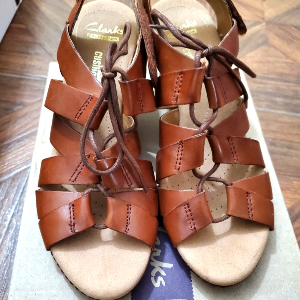 Clark's sandals size 7